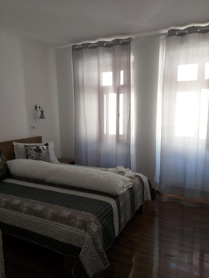 Sara House Apartment บิสตริซา ภายนอก รูปภาพ