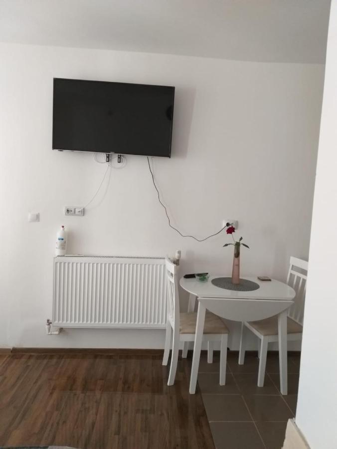 Sara House Apartment บิสตริซา ภายนอก รูปภาพ