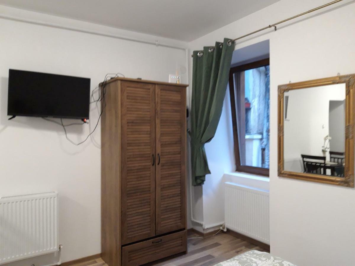Sara House Apartment บิสตริซา ภายนอก รูปภาพ