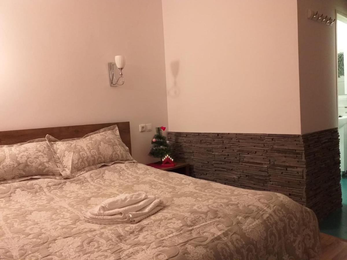 Sara House Apartment บิสตริซา ภายนอก รูปภาพ
